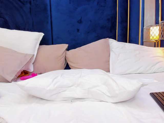tenny-shy live cam on BongaCams
