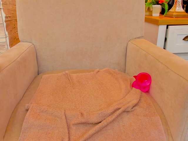 tenny-shy live cam on BongaCams