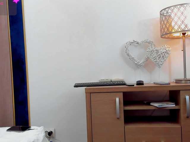 tenny-shy live cam on BongaCams