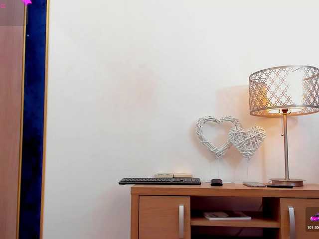 tenny-shy live cam on BongaCams