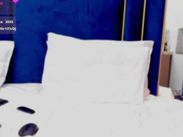 tenny-shy live cam on BongaCams