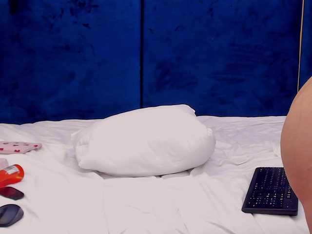 tenny-shy live cam on BongaCams