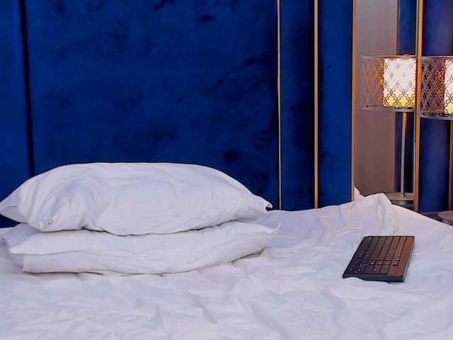 tenny-shy live cam on BongaCams