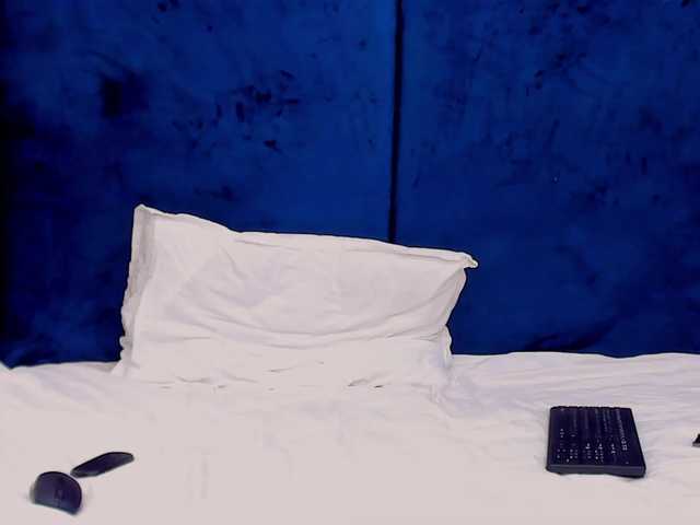tenny-shy live cam on BongaCams