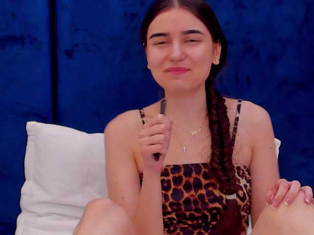 tenny-shy live cam on BongaCams