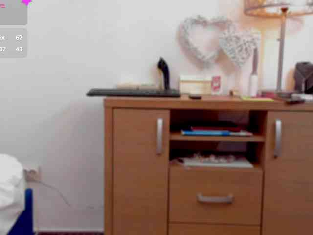 tenny-shy webcam