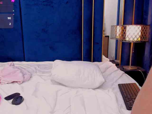 tenny-shy webcam