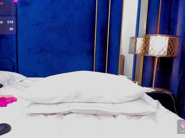 tenny-shy webcam