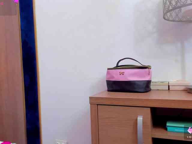 tenny-shy webcam