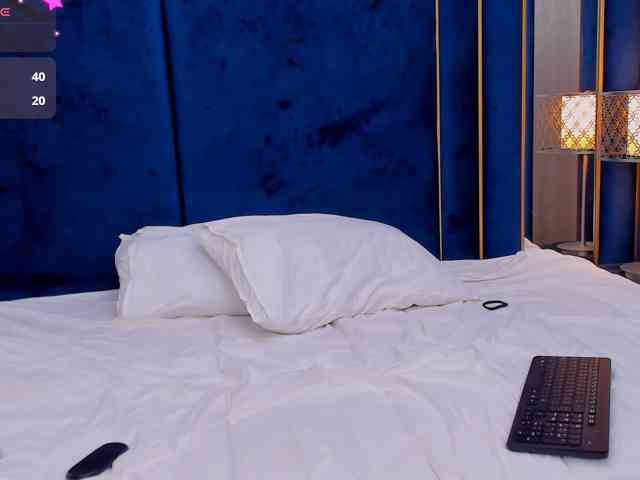 tenny-shy webcam