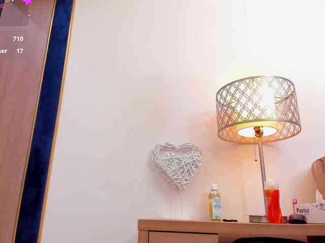 tenny-shy webcam