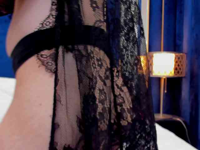 tenny-shy webcam
