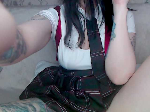 tastycherrypie live cam on BongaCams