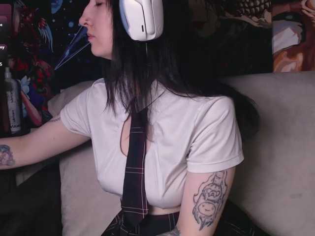 tastycherrypie live cam on BongaCams