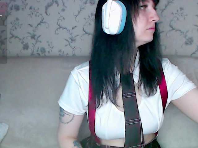 tastycherrypie live cam on BongaCams