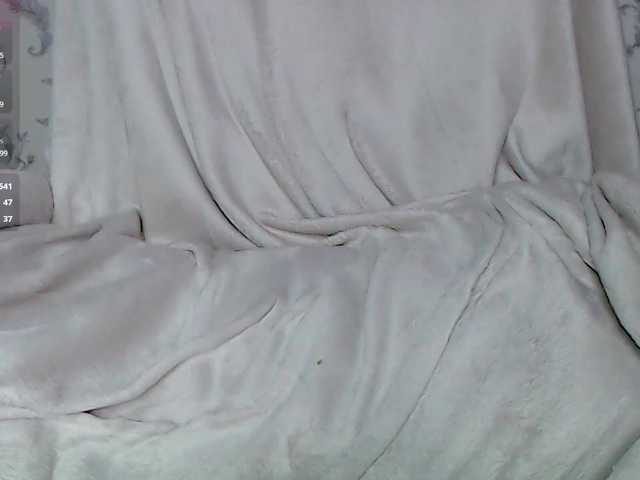 tastycherrypie live webcam show