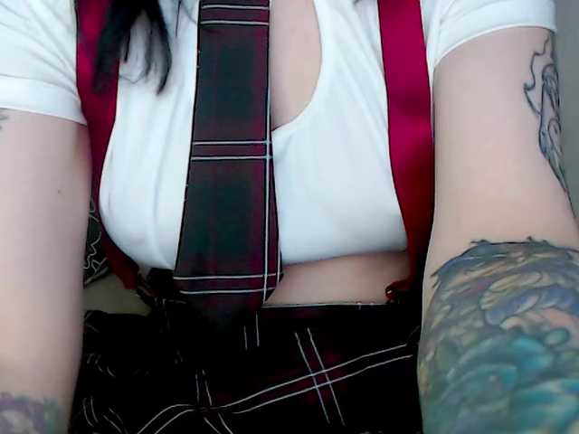 tastycherrypie live cam on BongaCams