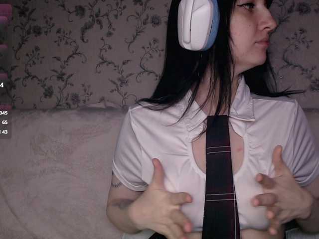 tastycherrypie live cam on BongaCams