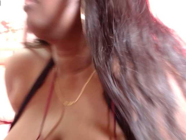 SavannaRichards live cam on BongaCams