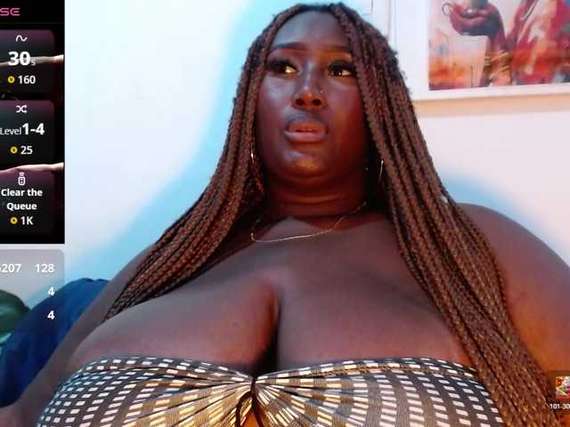 SavannaRichards live cam on BongaCams
