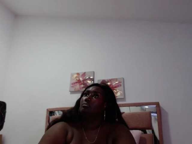 SavannaRichards live cam on BongaCams