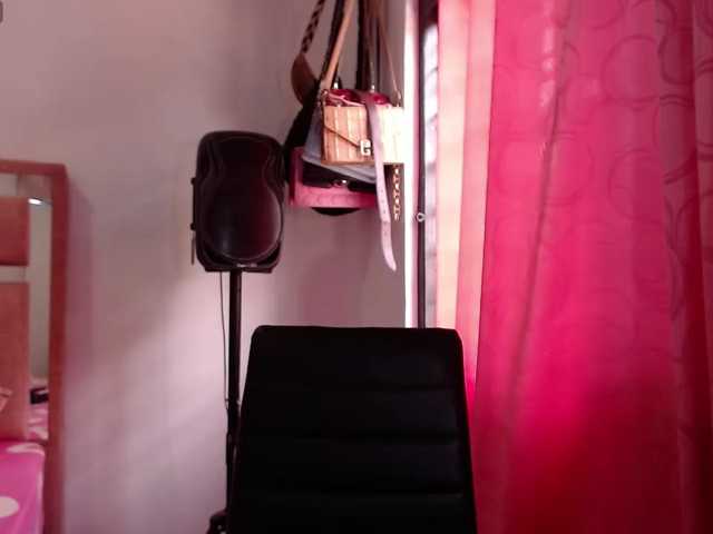 SavannaRichards live cam on BongaCams
