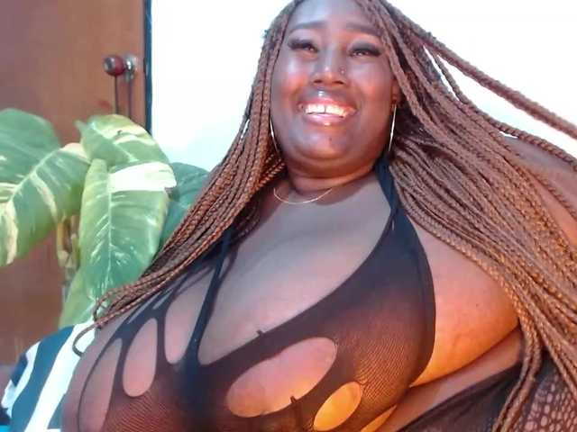 SavannaRichards live webcam show