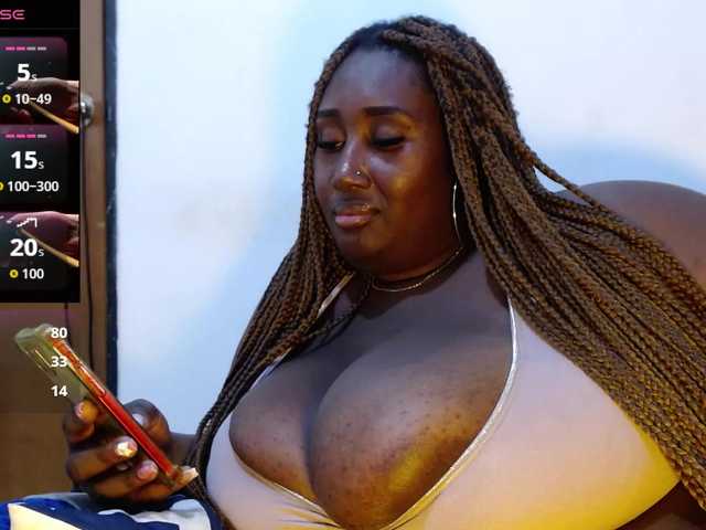 SavannaRichards live webcam show