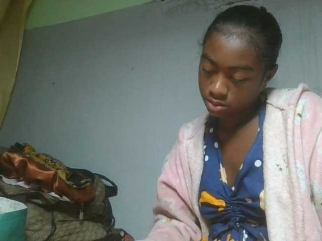 Joela1 live cam on BongaCams