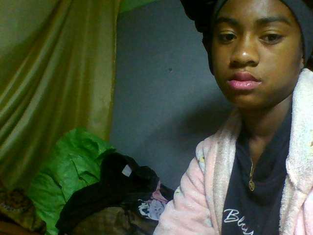 Joela1 live cam on BongaCams