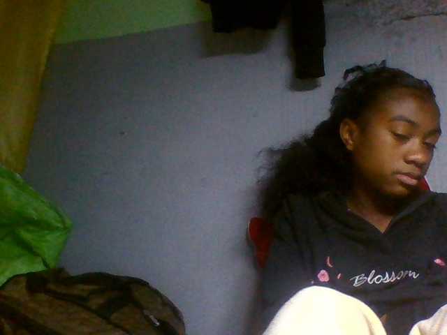 Joela1 live cam on BongaCams