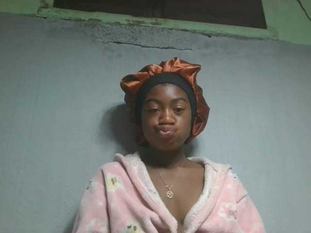 Joela1 live cam on BongaCams