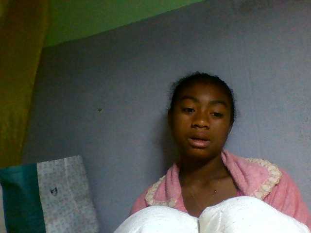 Joela1 live cam on BongaCams