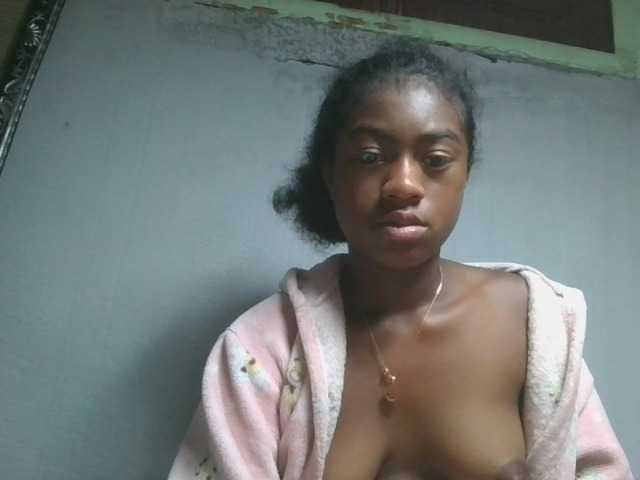 Joela1 live cam on BongaCams