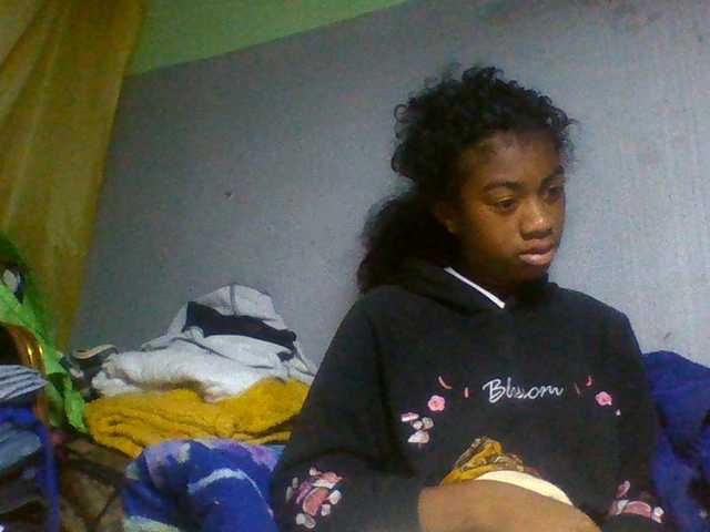 Joela1 live cam on BongaCams
