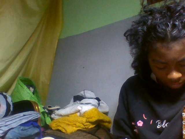 Joela1 live cam on BongaCams
