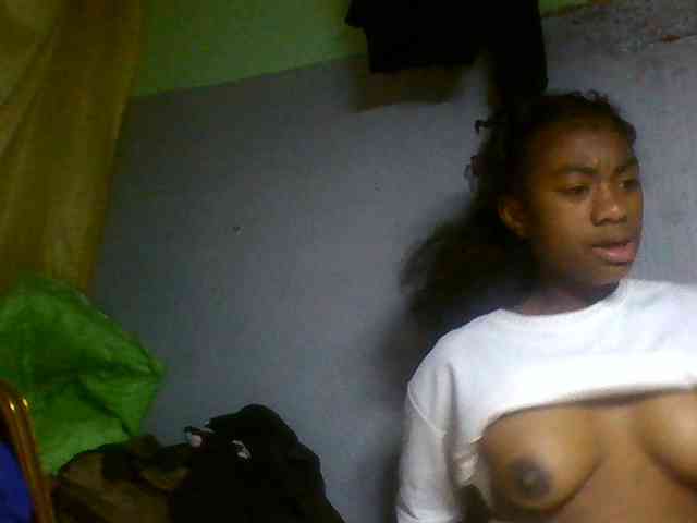 Joela1 webcam