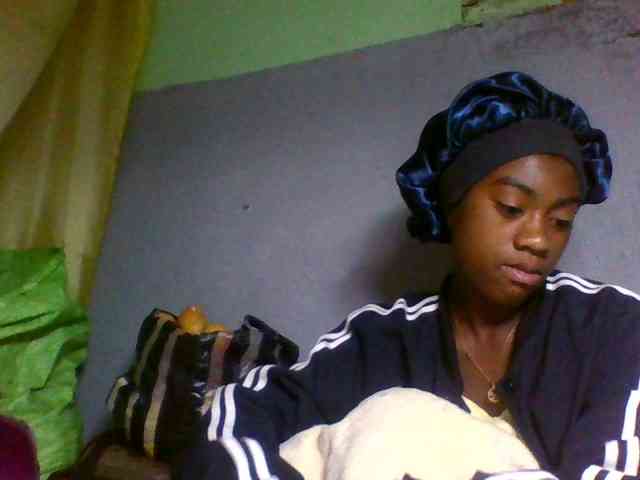 joela1's live room