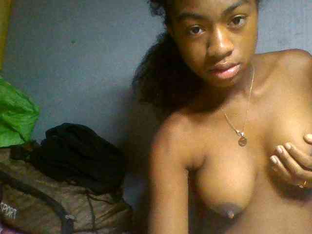 Joela1 webcam