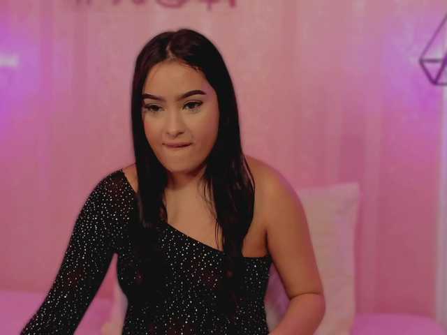 AriaClaire live cam on BongaCams