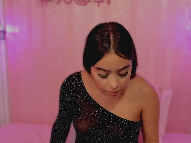 AriaClaire live cam on BongaCams