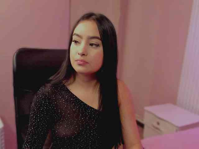 AriaClaire webcam