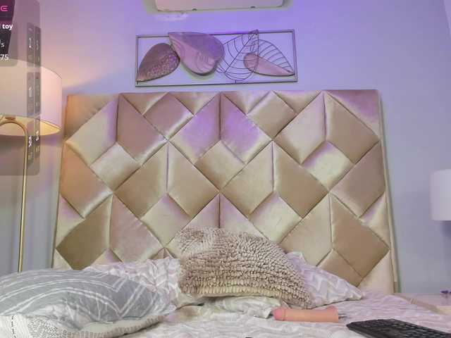 IsaMillerS4 live cam on BongaCams