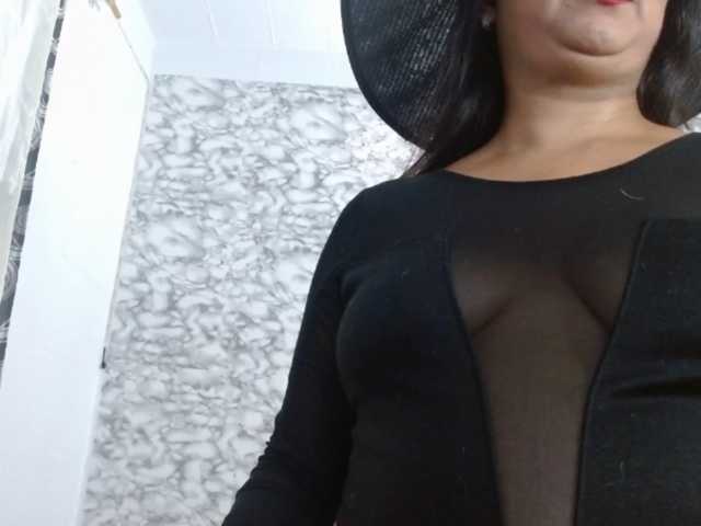 Zamiramoon live cam on BongaCams