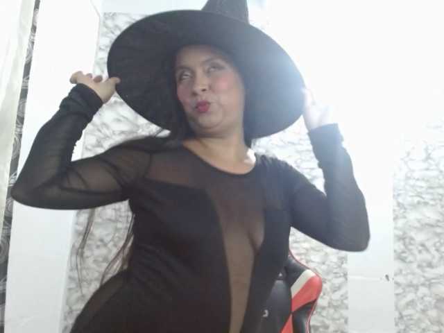Zamiramoon live cam on BongaCams