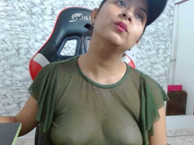 Zamiramoon, live now on BongaCams