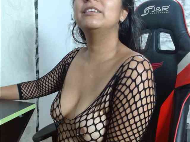 Zamiramoon Live Webcam on BongaCams
