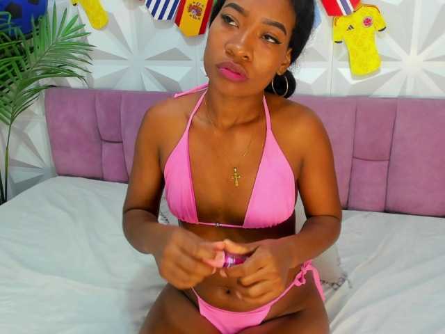 Chanell-Banks live cam on BongaCams
