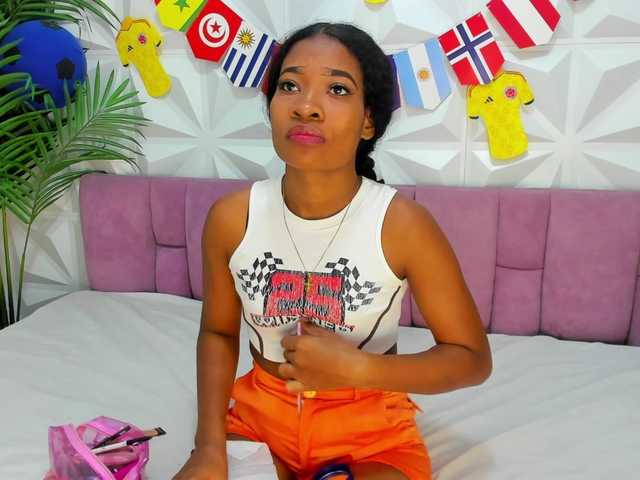 Chanell-Banks live cam on BongaCams