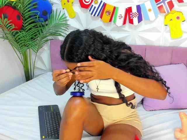 Chanell-Banks webcam